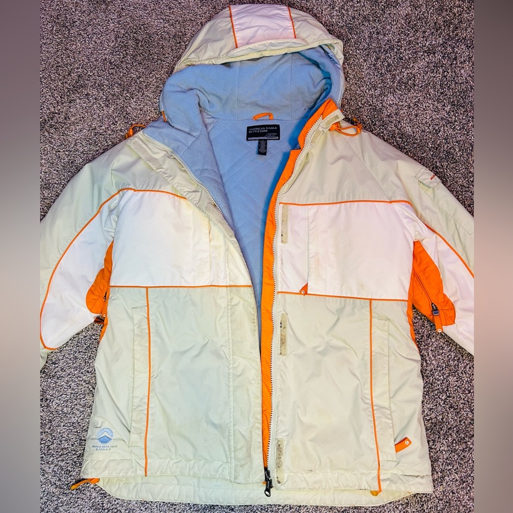 American Eagle Women’s Outdoor Snow Jacket Medium
